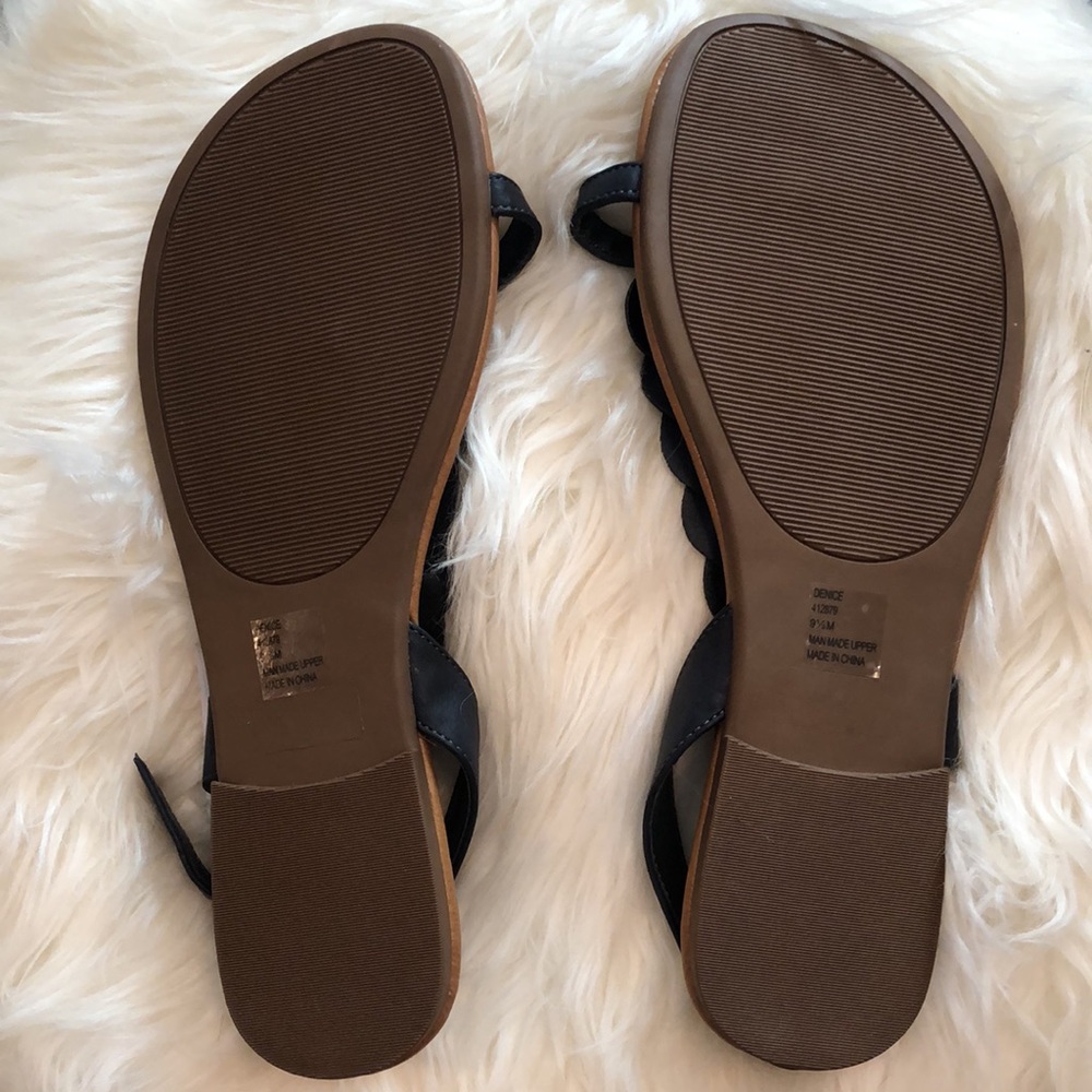 Sandals - Picture 5 of 5